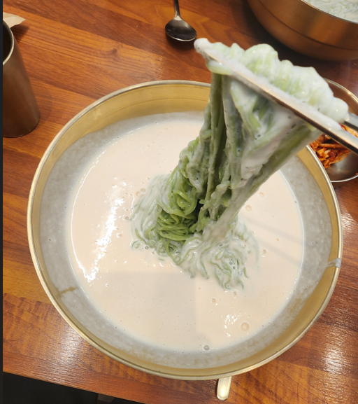 맷돌 콩국수 면 이미지